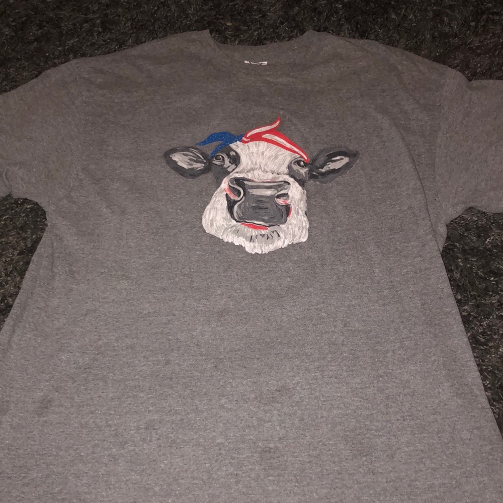 Cow with USA bandanna t-shirt